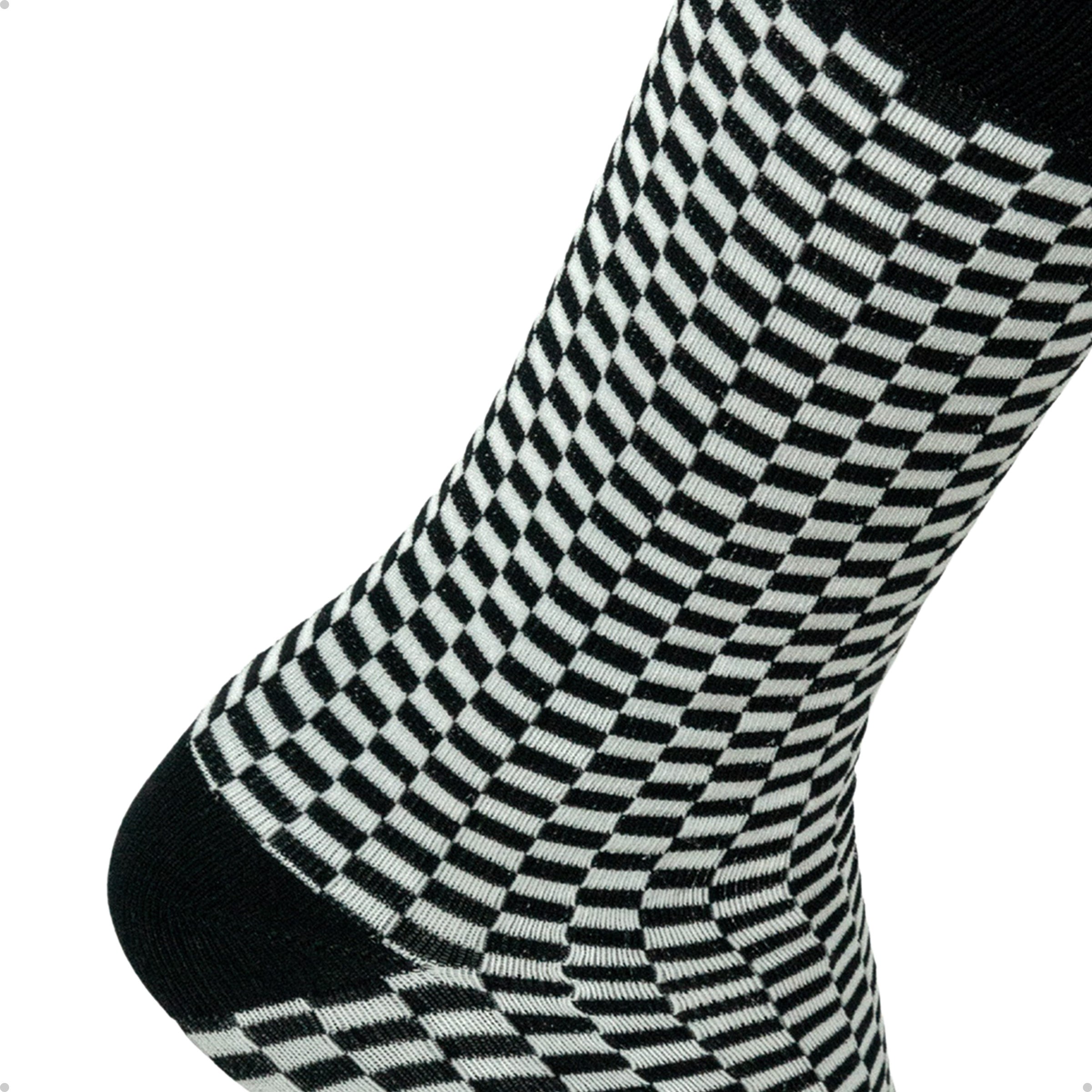 Meia Cano Alto Preta Branca Quadriculada Mini