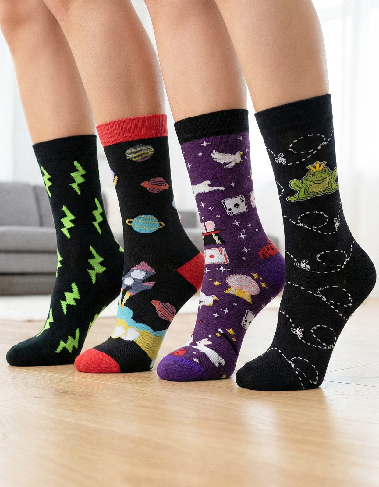 Kit 4 Meias Cano Alto Espacial Alien Planetas Mágica Sapo Cururu