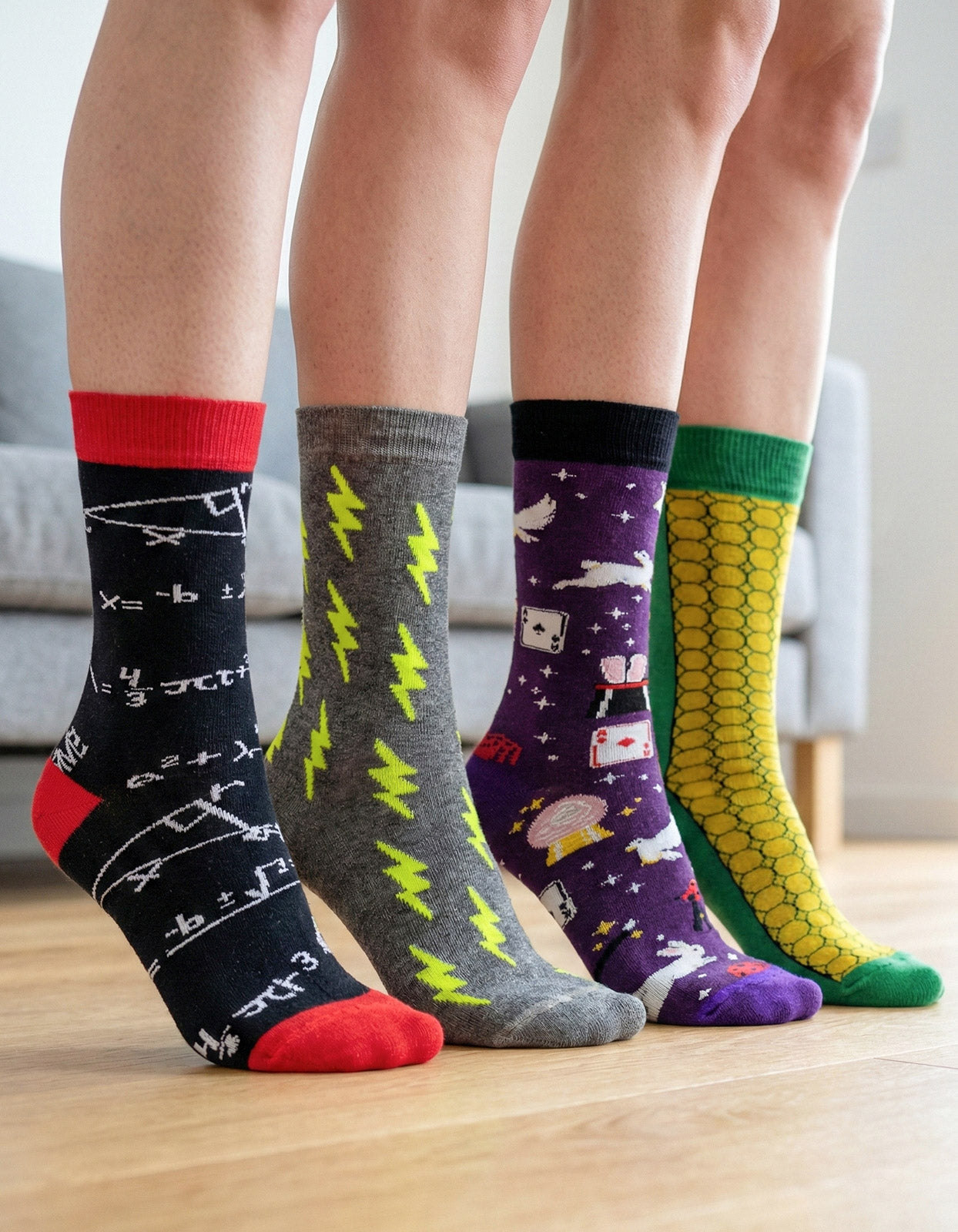 Kit 4 Meias Cano Alto Geek Matemática Raio Mágica Milho