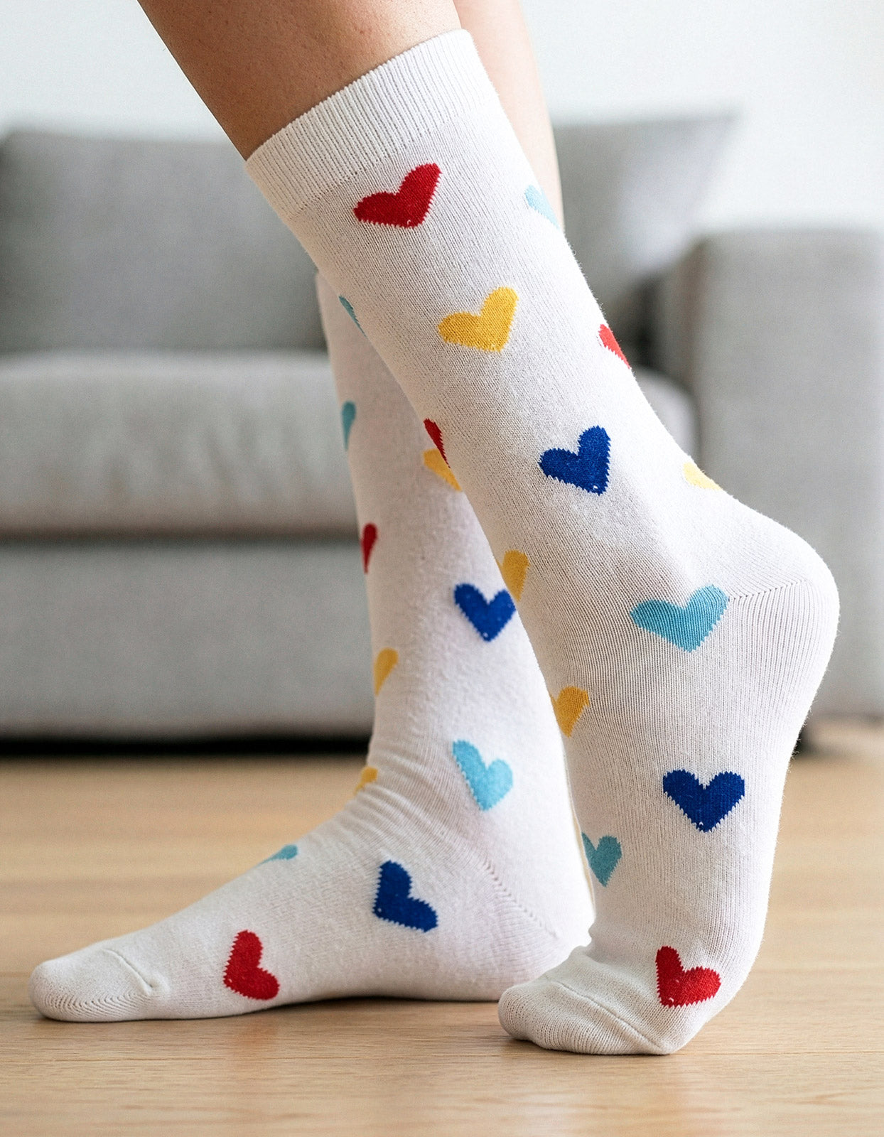 Meia Divertida Estampada Oddo Cano Longo Branca Corações Coloridos