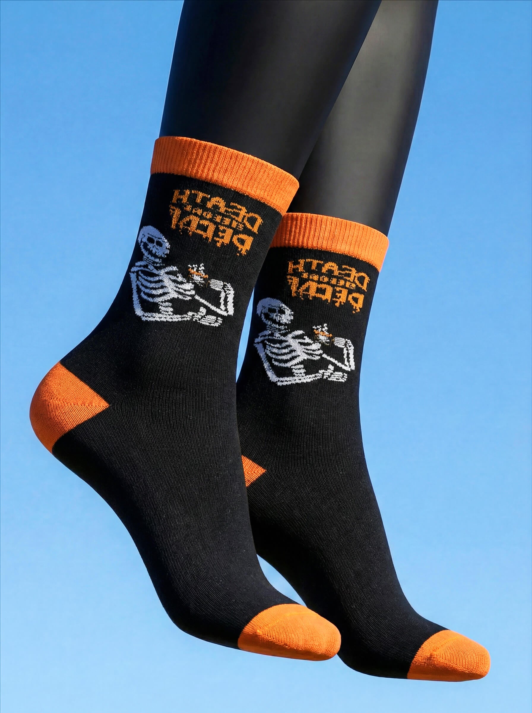 Meia Divertida Estampada Oddo Cano Longo Preto Laranja Cafeína Caveira